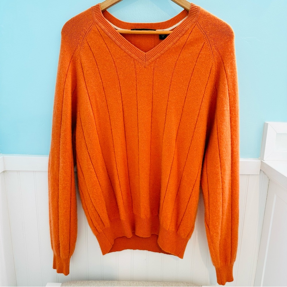 Greg Norman, cashmere sweater! Orange 94% cashmere sweater men’s size medium!